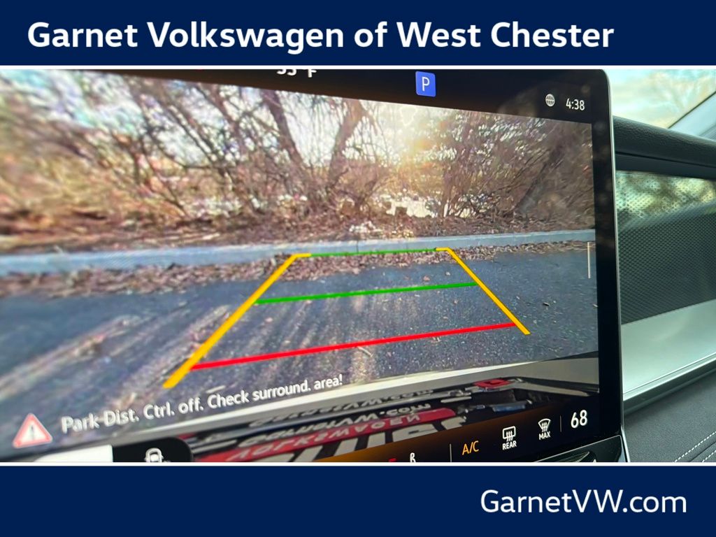 2025 Volkswagen Tiguan SE - Photo 14