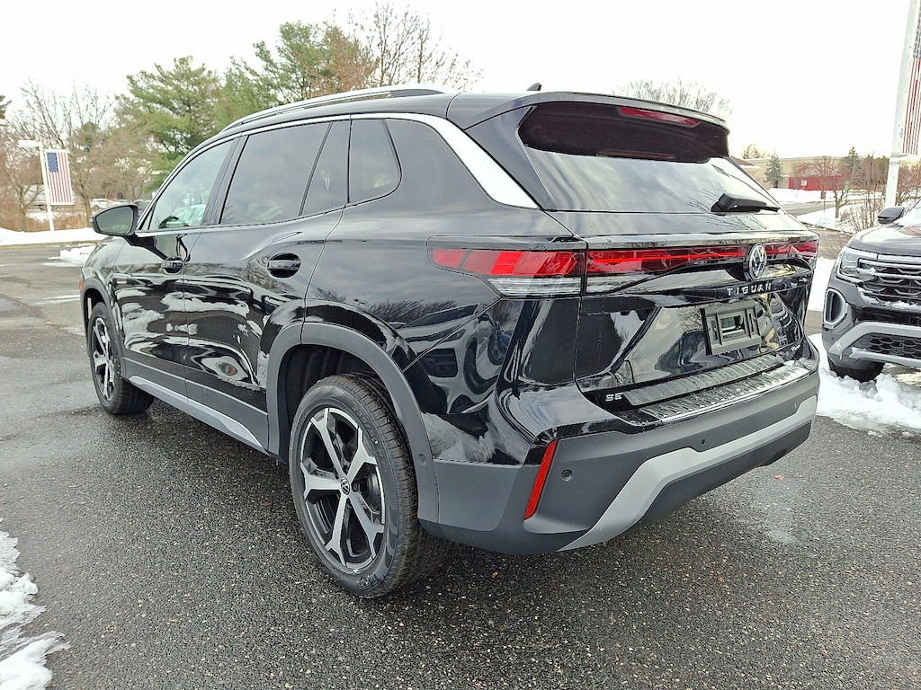 New 2026 Volkswagen Tiguan 2.0T SE SUV