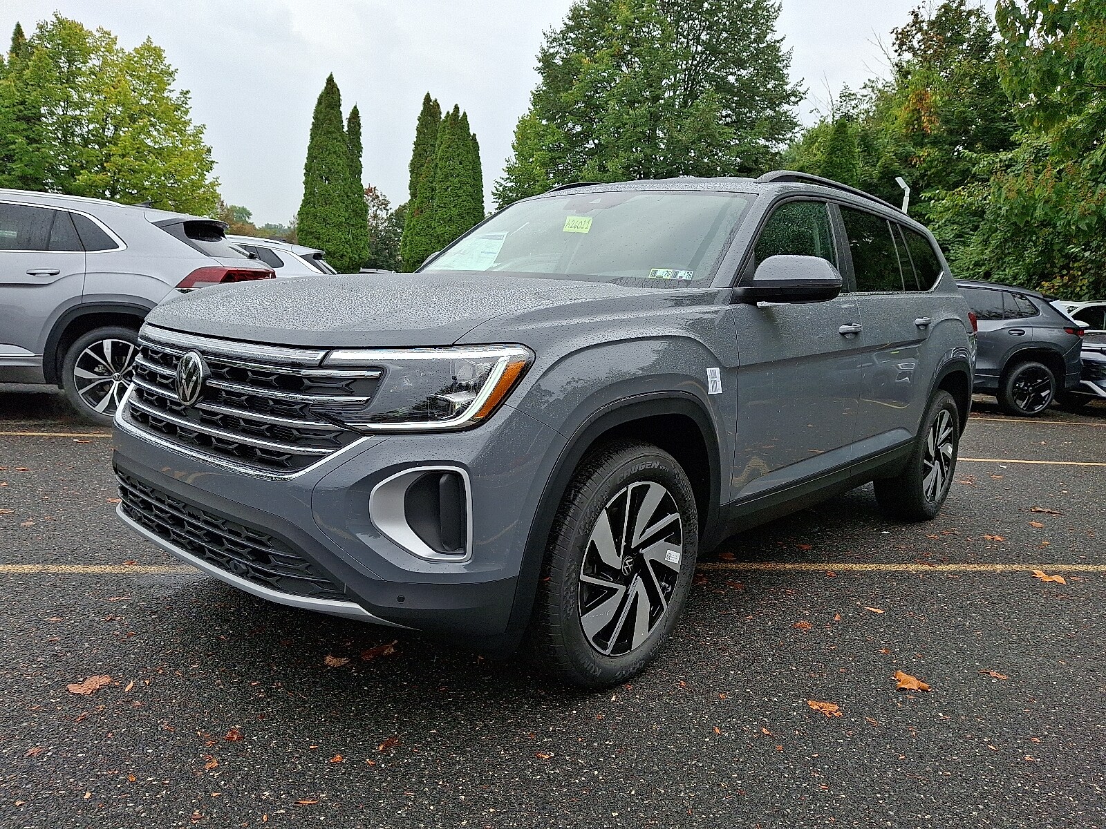2026 Volkswagen Atlas SE Technology photo 2