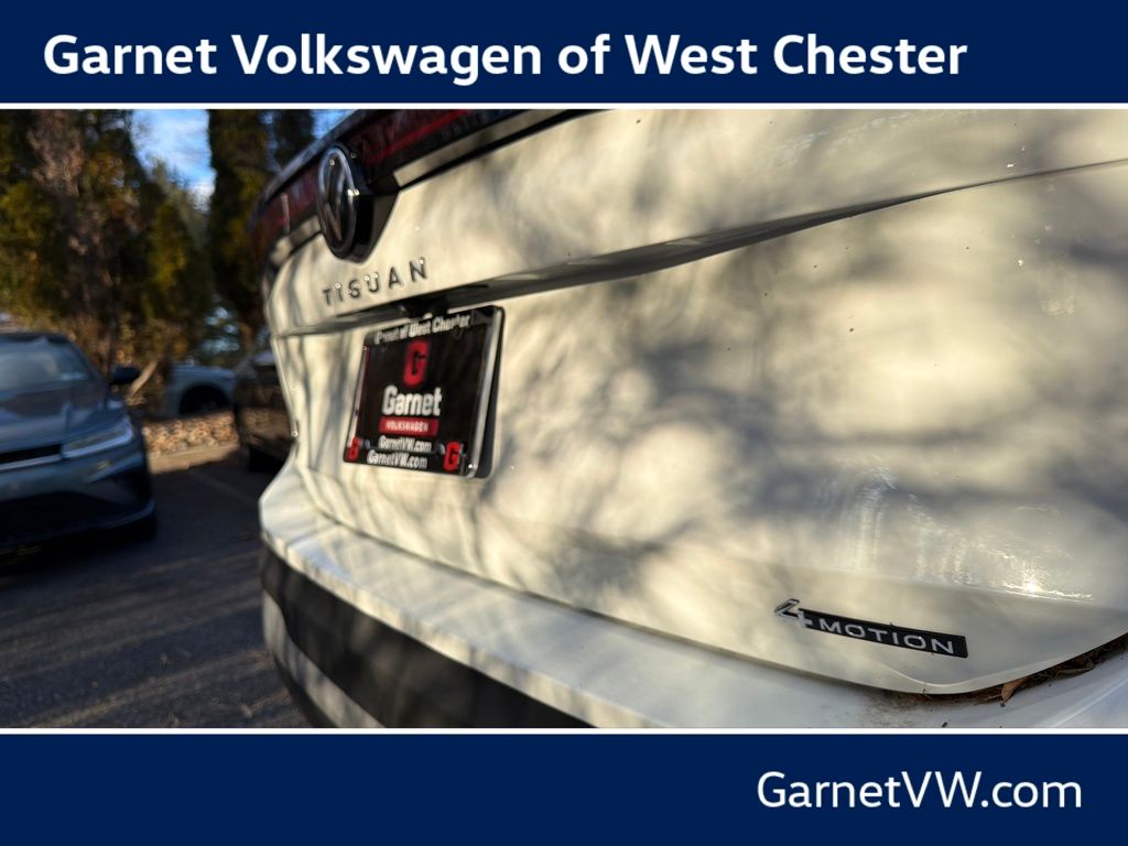2025 Volkswagen Tiguan SE - Photo 18