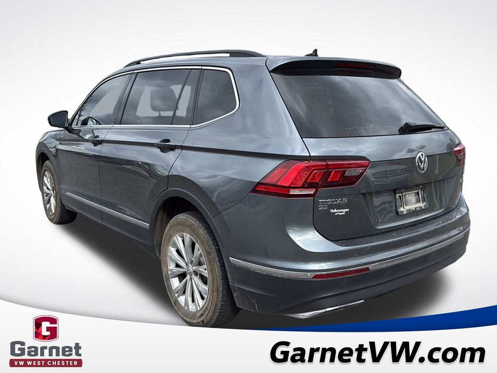 2018 Volkswagen Tiguan SE photo 2