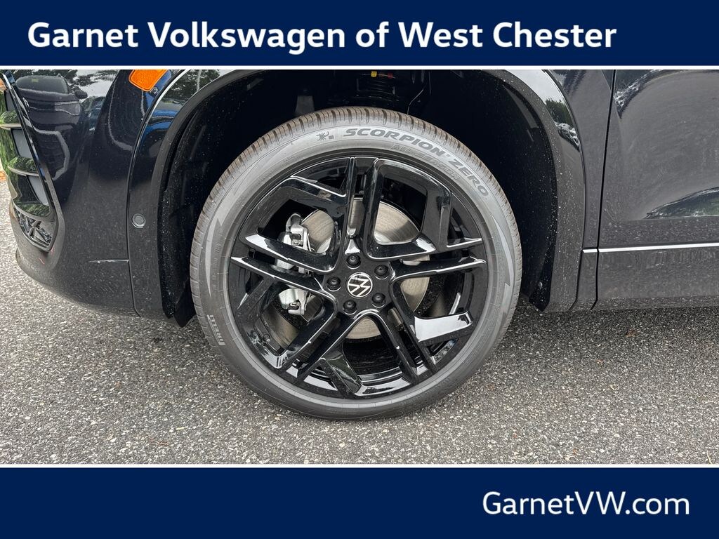 New 2026 Volkswagen Tiguan 2.0T SE R-Line Black SUV