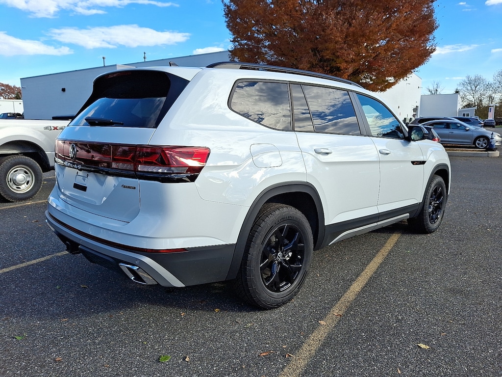 New 2025 Volkswagen Atlas 2.0T Peak Edition SUV