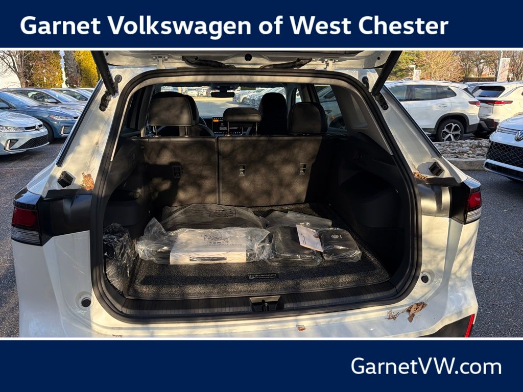 2025 Volkswagen Tiguan SE - Photo 15