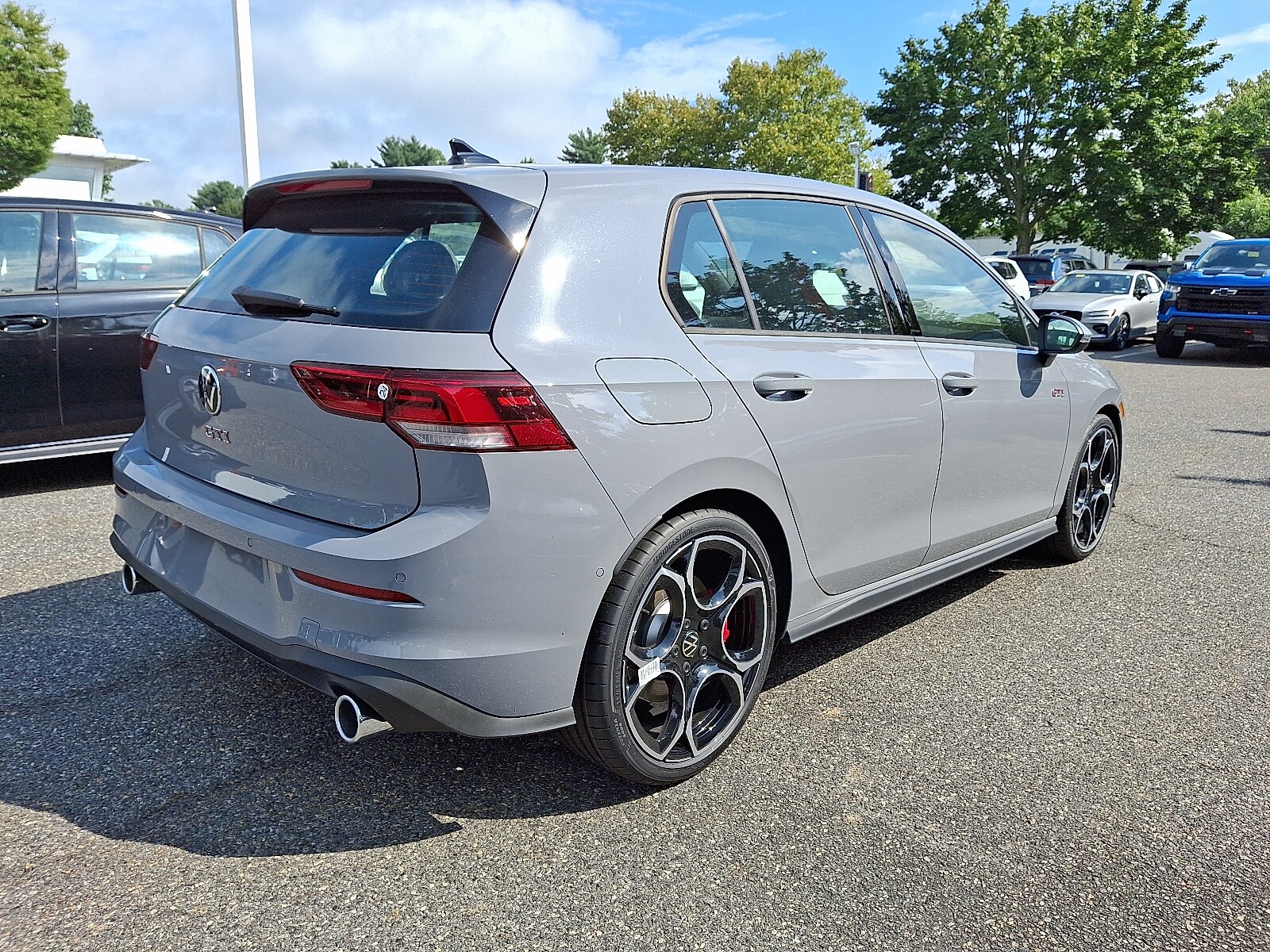 2025 Volkswagen Golf GTI Autobahn photo 4
