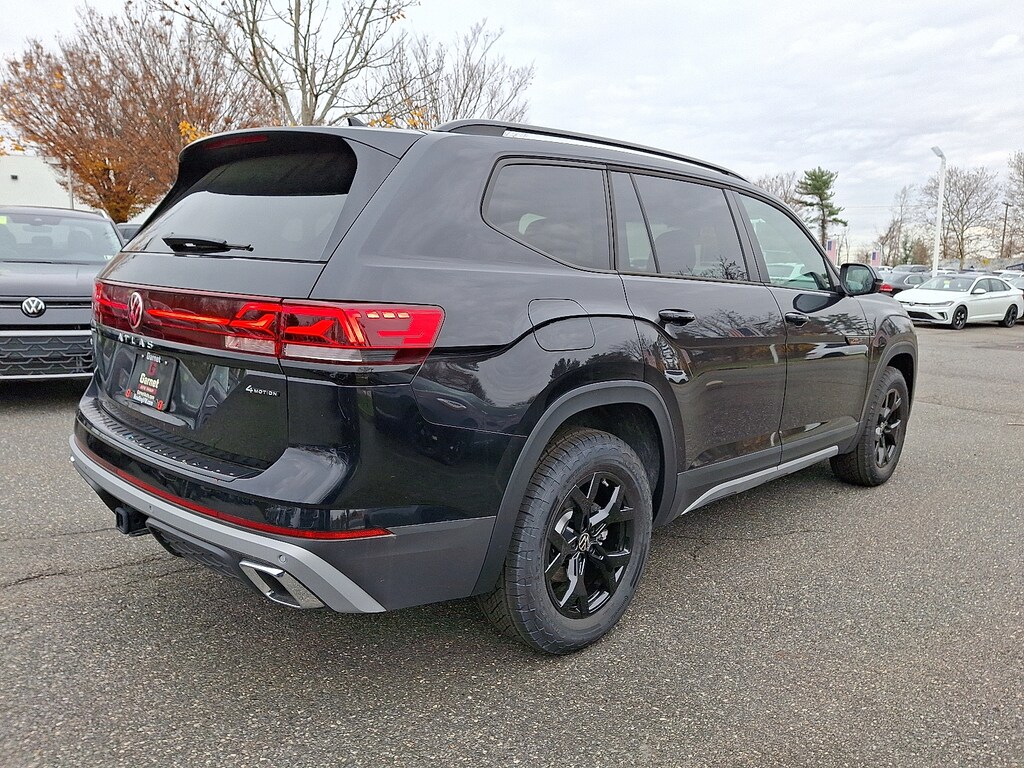 New 2025 Volkswagen Atlas 2.0T Peak Edition SUV