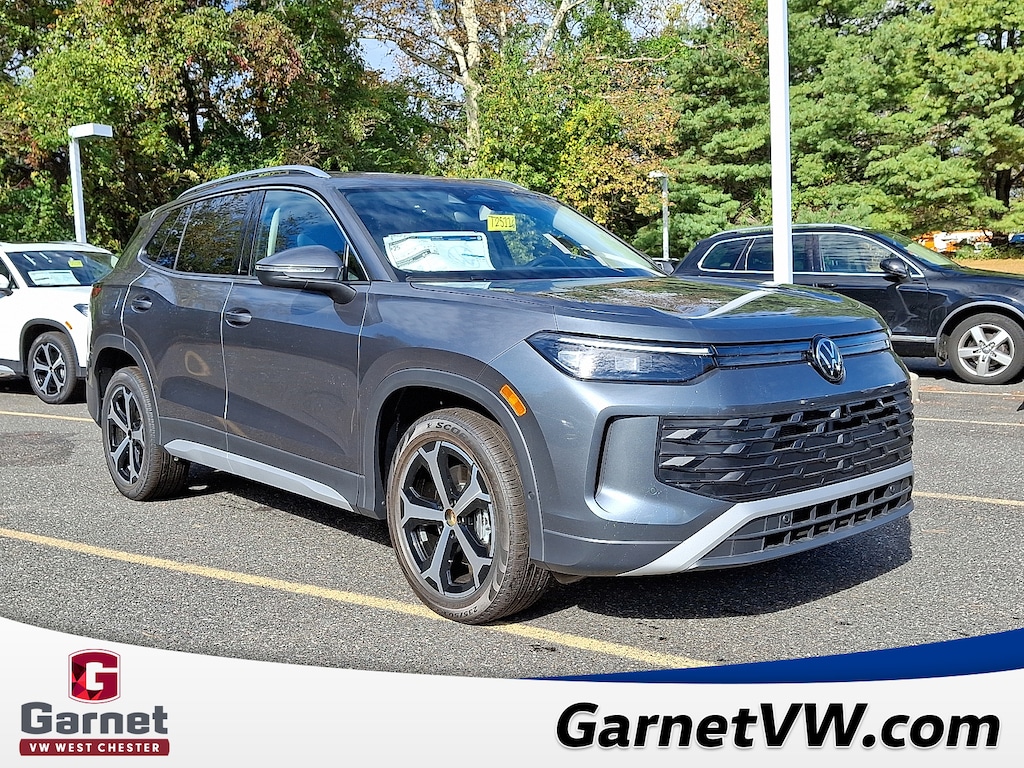 New 2025 Volkswagen Tiguan 2.0T SE SUV