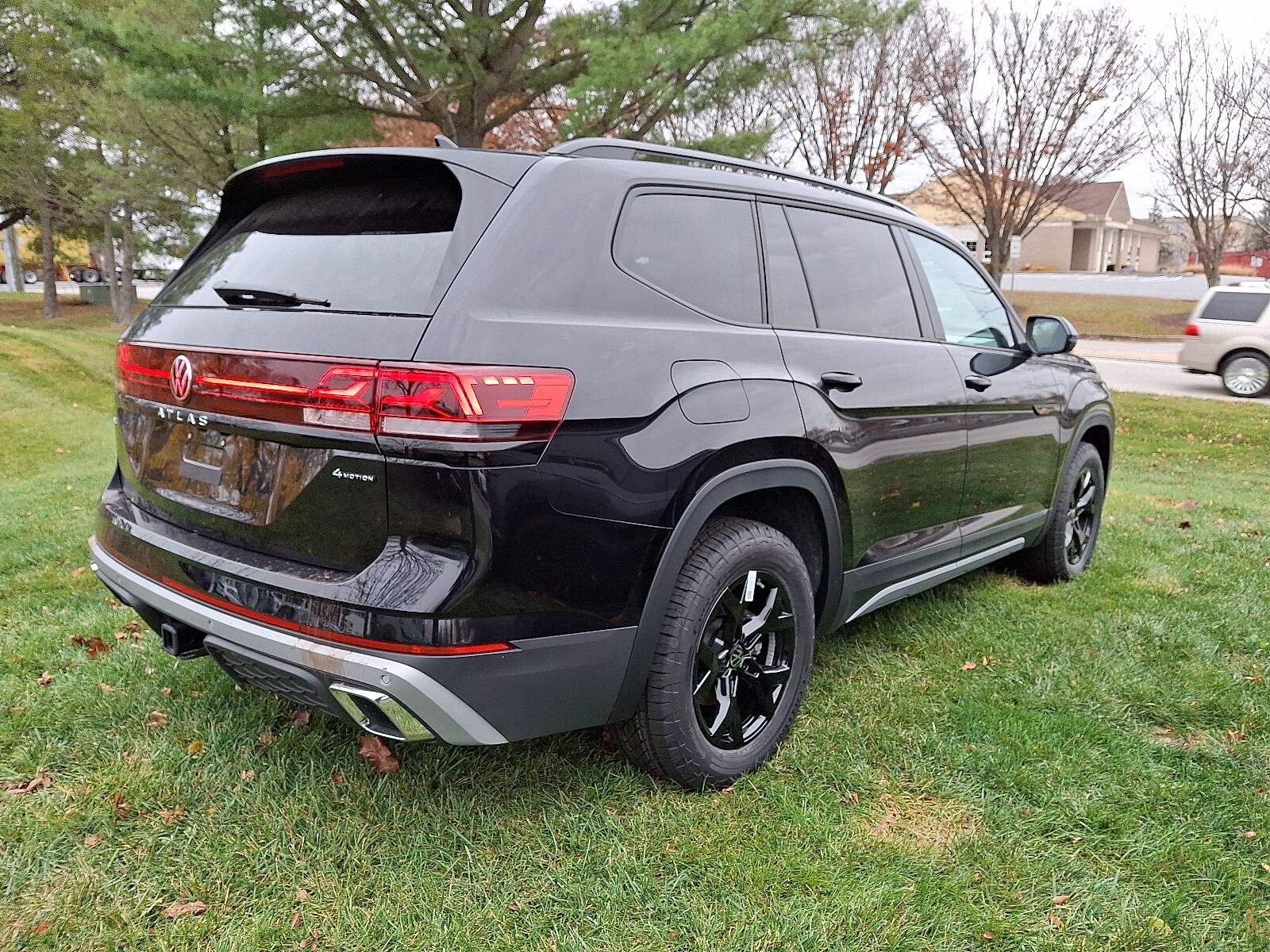 2026 Volkswagen Atlas Peak Edition SE photo 4