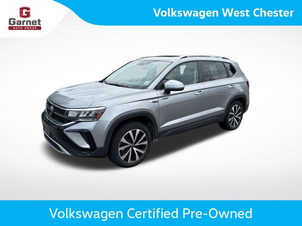 2023 Volkswagen Taos 1.5T SE 4Motion's photo