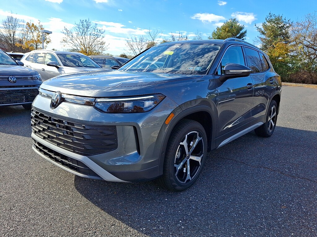 New 2026 Volkswagen Tiguan SE SUV