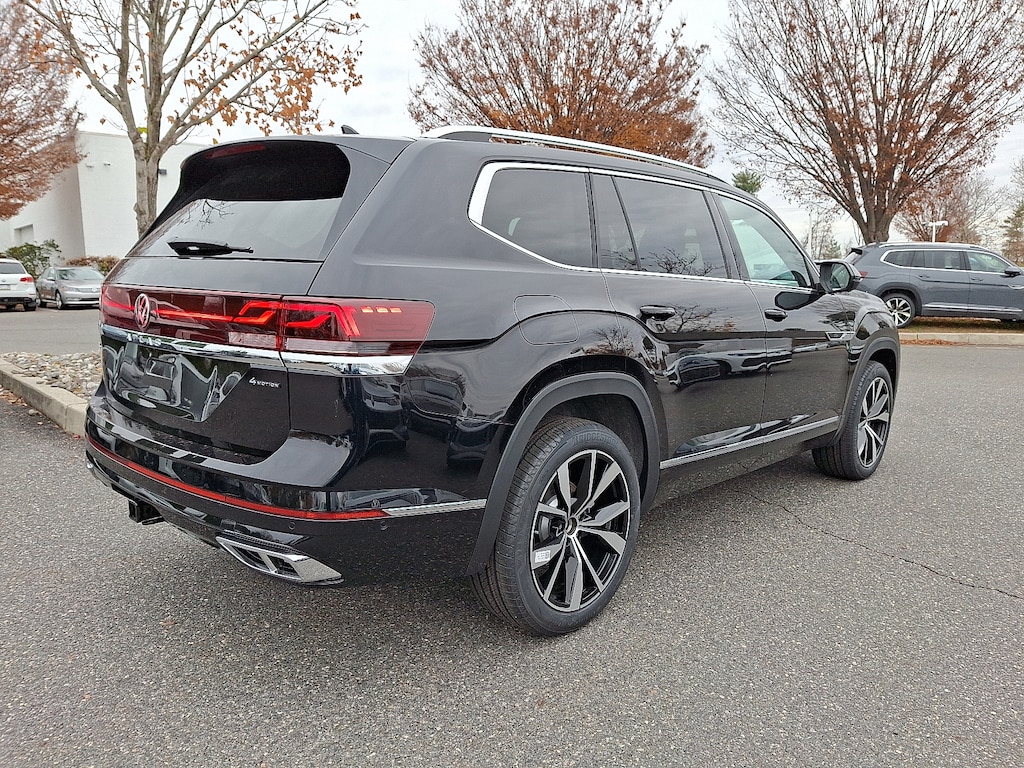 New 2026 Volkswagen Atlas 2.0T SEL Premium R-Line SUV