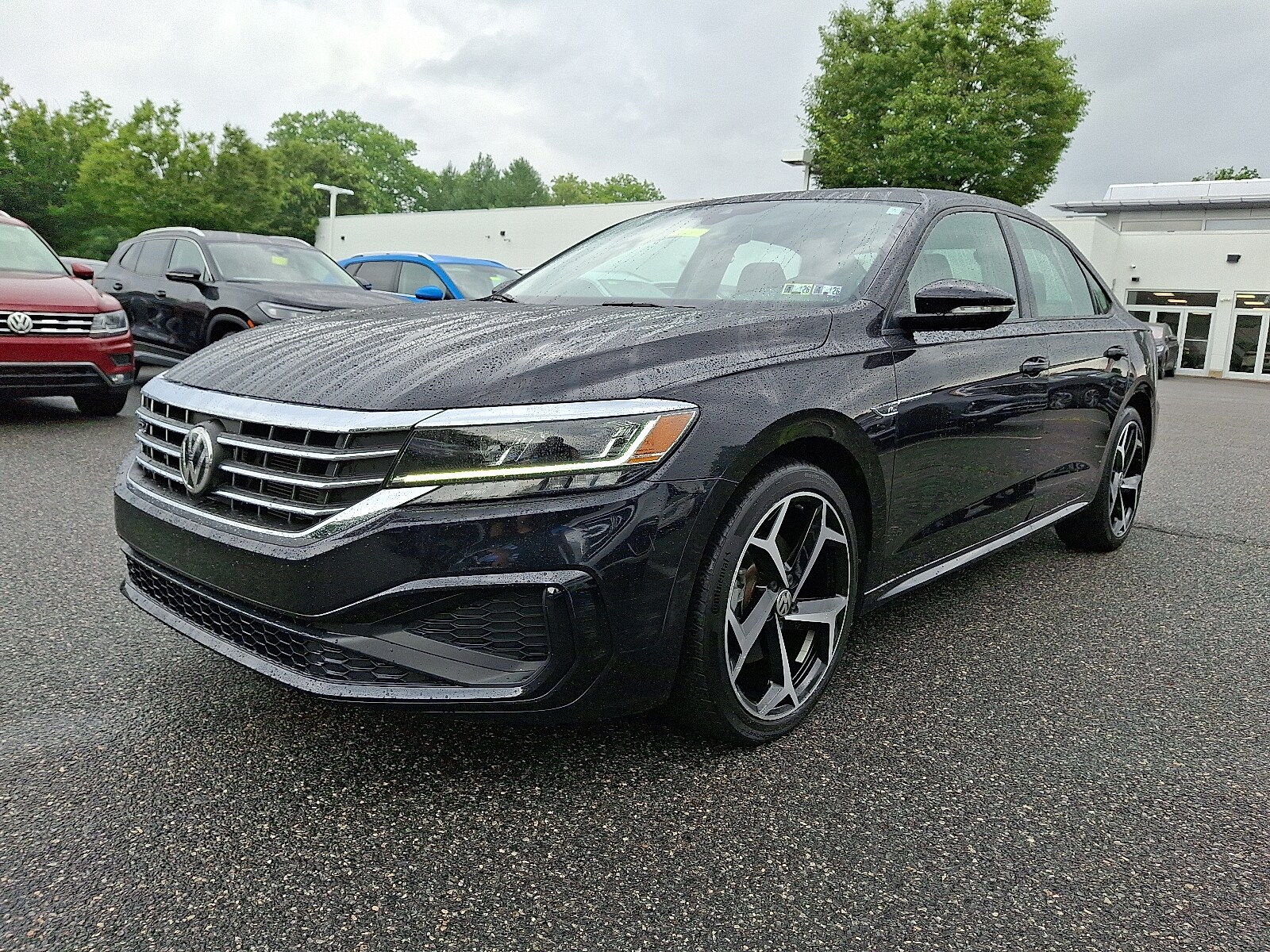 2020 Volkswagen Passat 2.0T R-Line photo 3