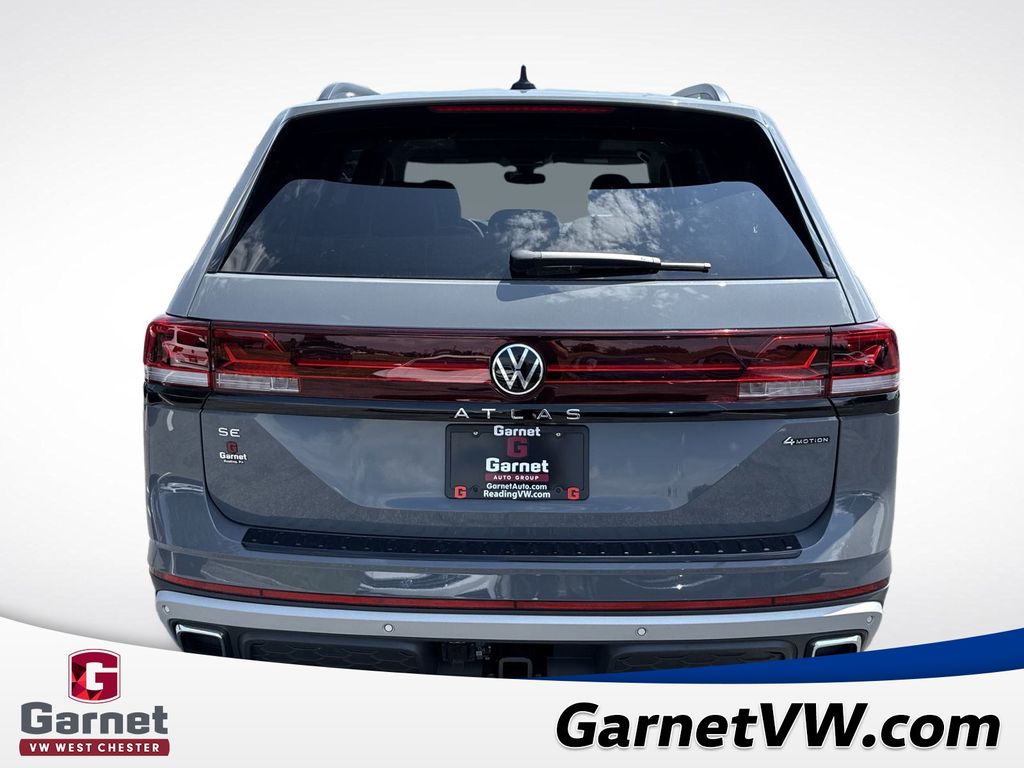 2025 Volkswagen Atlas SE Technology Peak Edition photo 4
