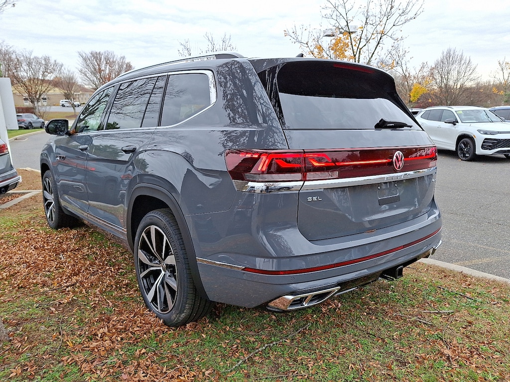 New 2026 Volkswagen Atlas 2.0T SEL Premium R-Line SUV
