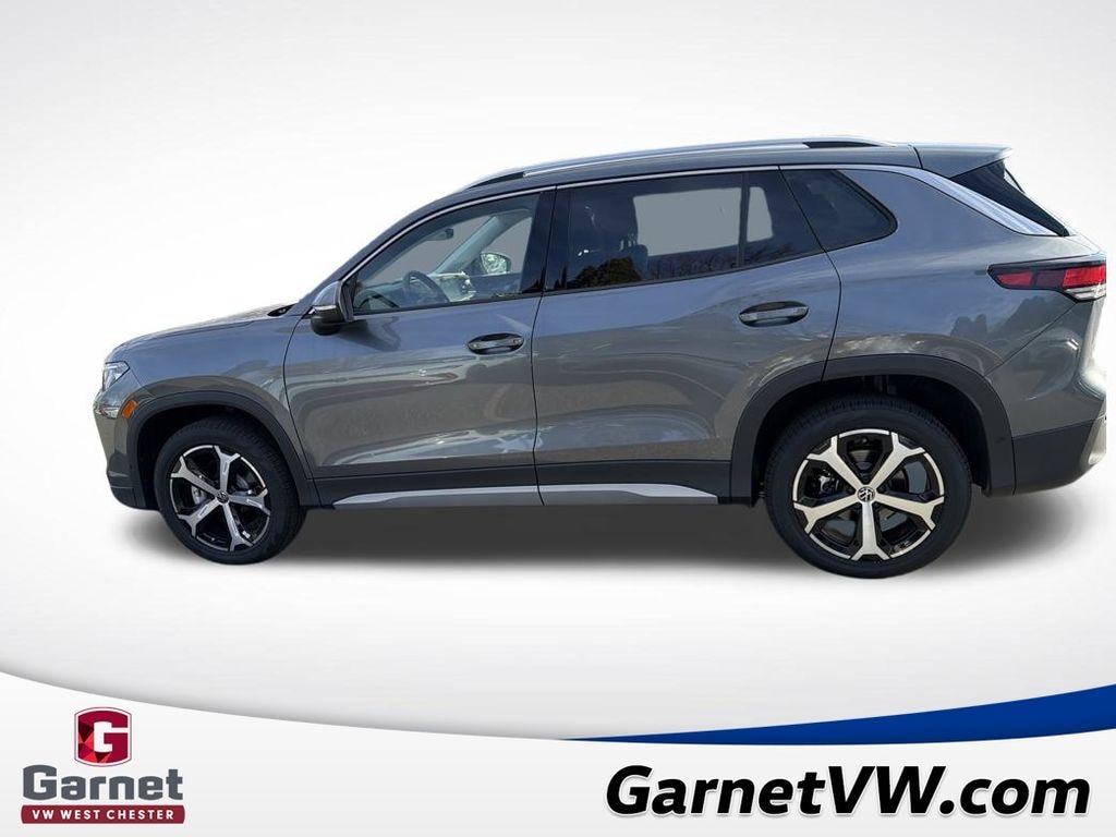 New 2025 Volkswagen Tiguan 2.0T SE SUV