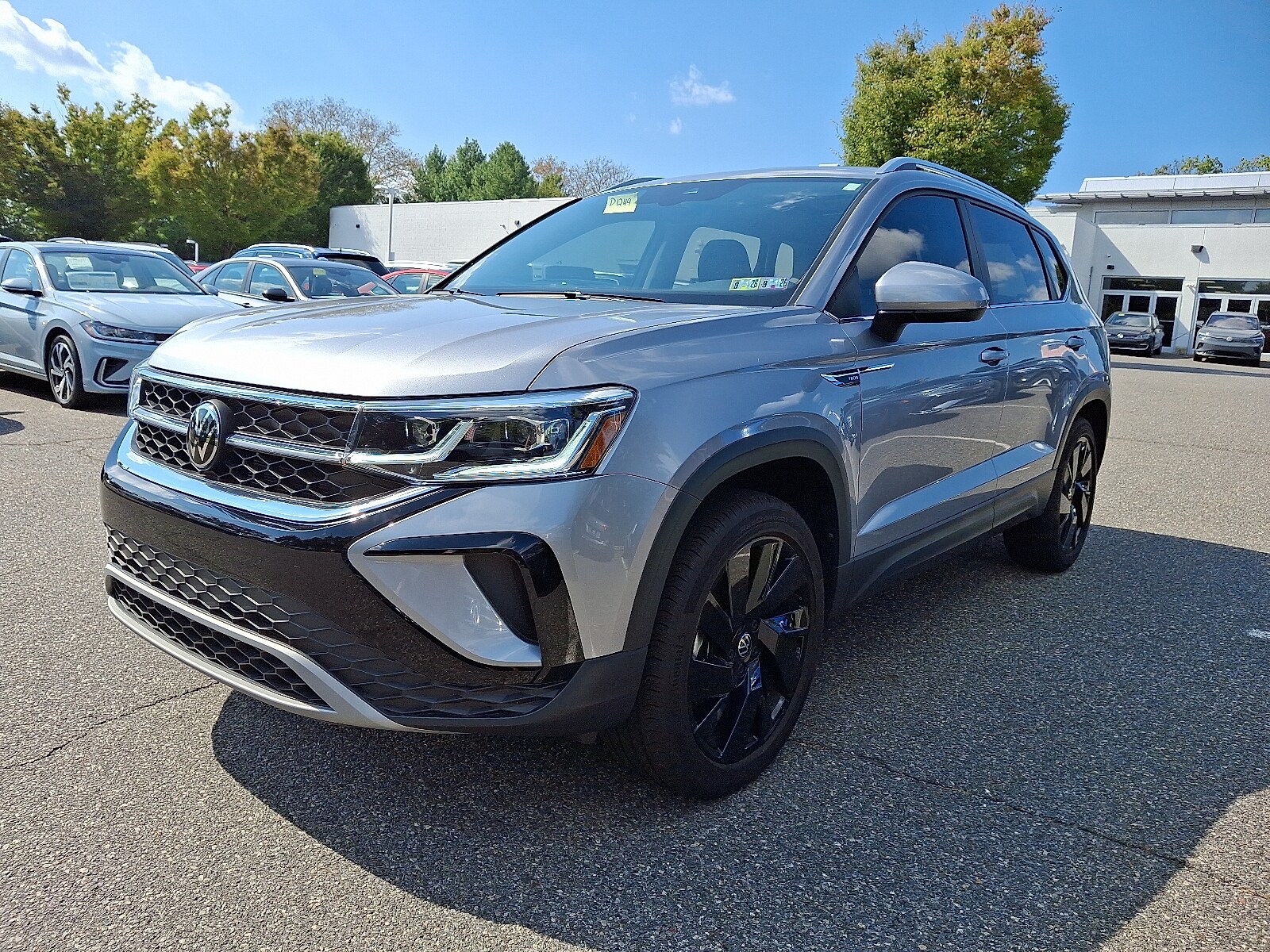 2024 Volkswagen Taos SEL photo 2