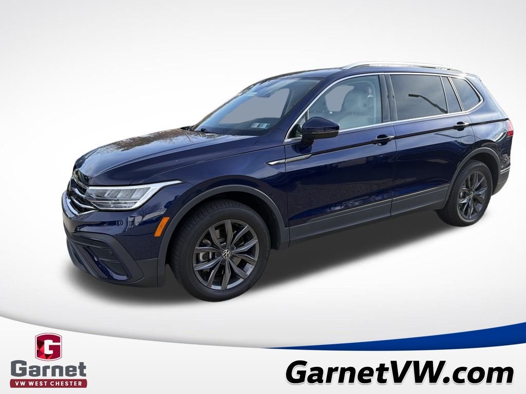 2023 Volkswagen Tiguan SE's photo