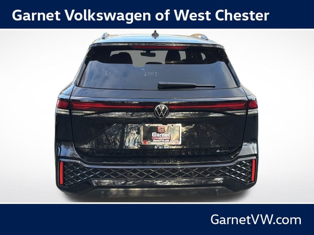 New 2026 Volkswagen Tiguan 2.0T SE R-Line Black SUV