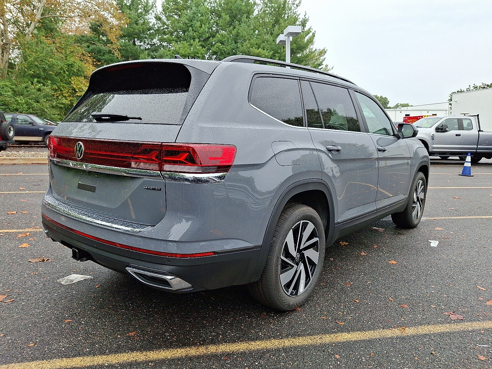 2026 Volkswagen Atlas SE Technology photo 4