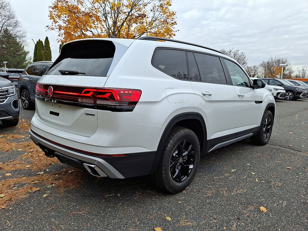 New 2026 Volkswagen Atlas 2.0T Peak Edition SUV