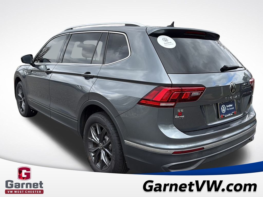 2022 Volkswagen Tiguan SE photo 2