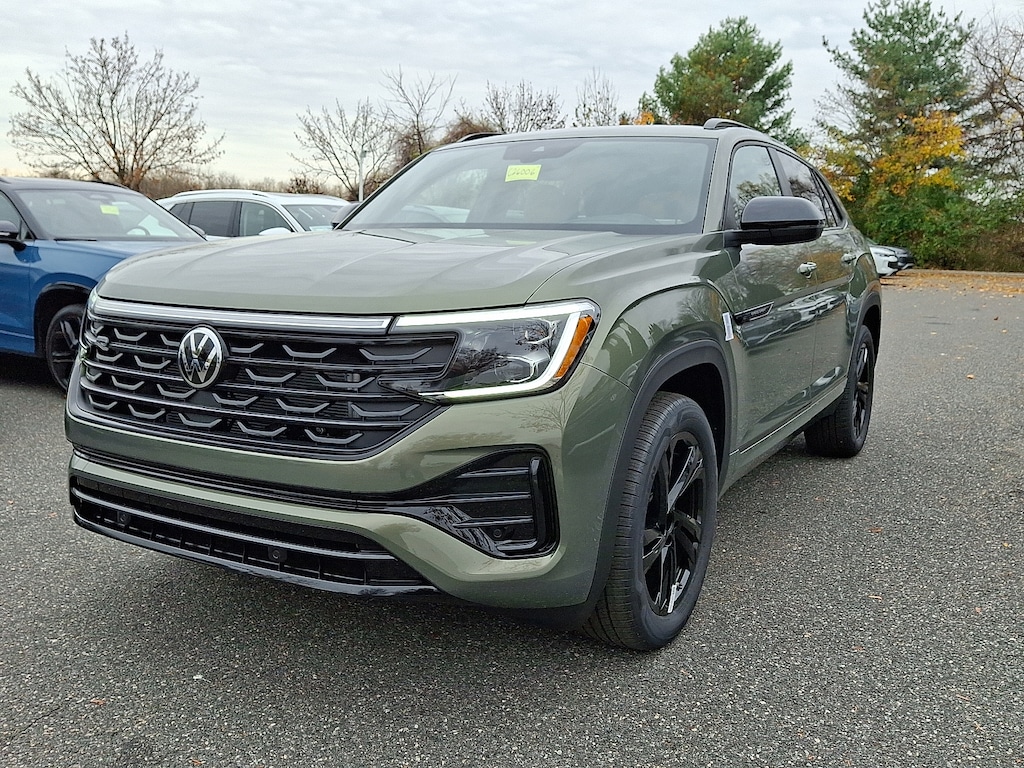 New 2026 Volkswagen Atlas Cross Sport 2.0T SEL R-Line Black SUV