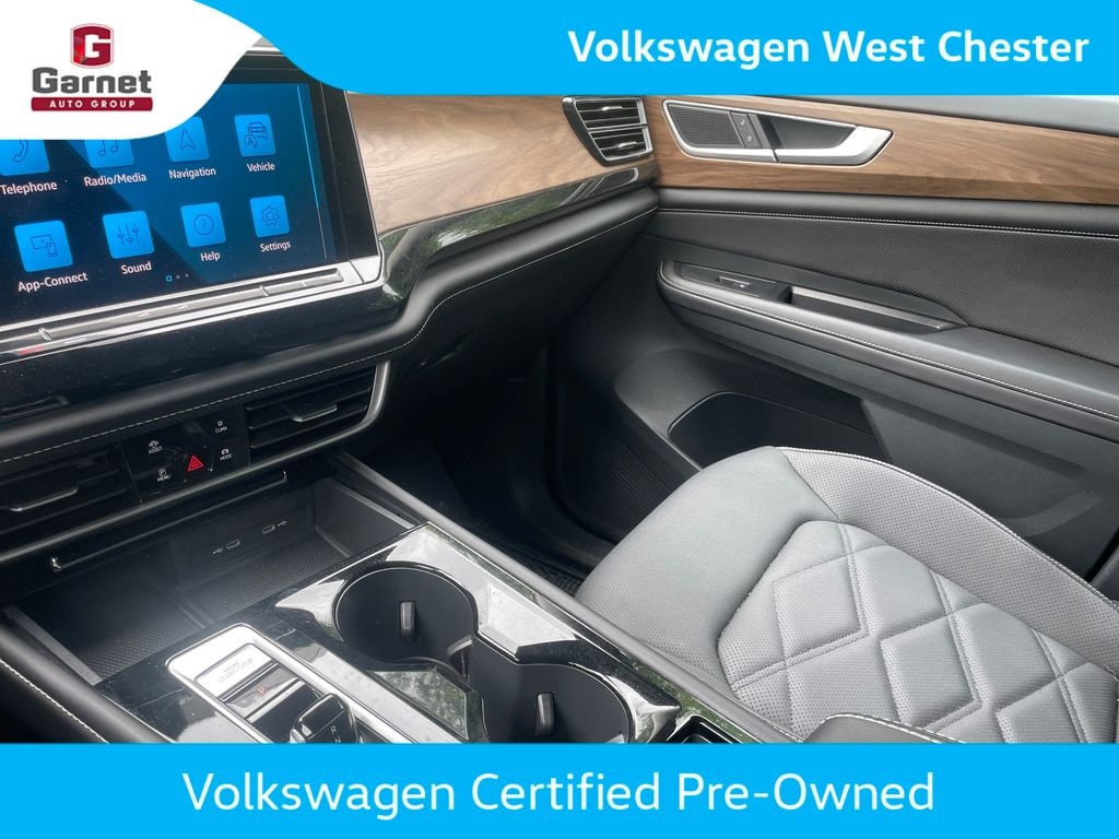 Used 2024 Volkswagen Atlas 2.0T SE w/Technology SUV