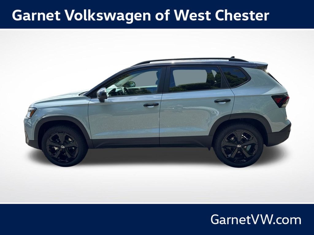 New 2026 Volkswagen Taos 1.5T SE Black SUV