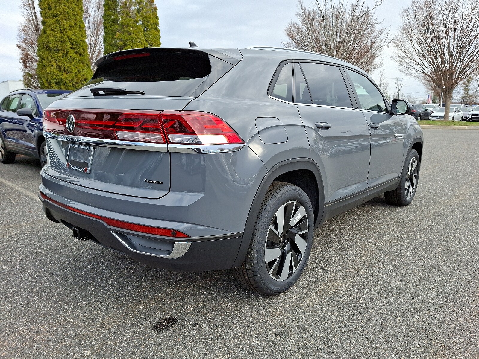 2025 Volkswagen Atlas Cross Sport SE Technology photo 4