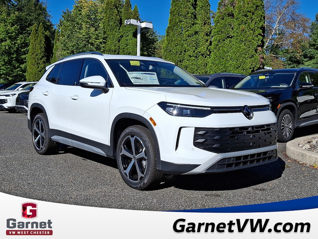 New 2025 Volkswagen Tiguan 2.0T SE SUV