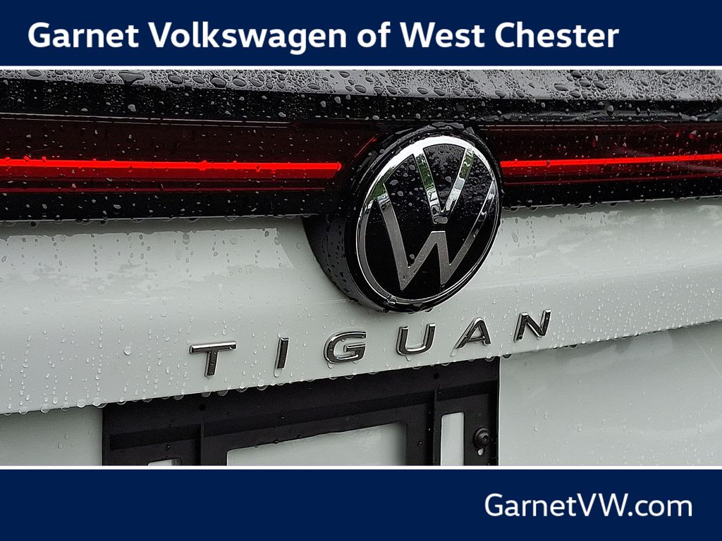 2025 Volkswagen Tiguan S - Photo 11