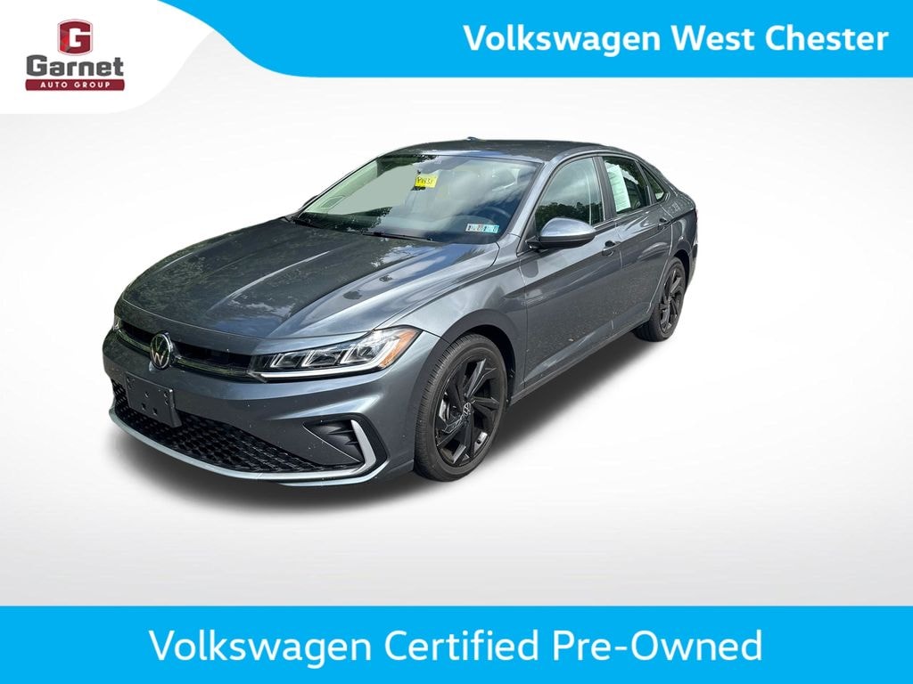 Certified 2025 Volkswagen Jetta 1.5T SE Sedan