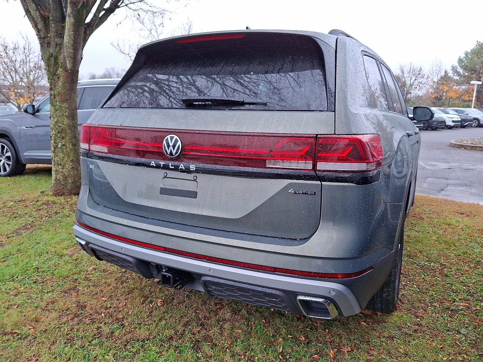 2026 Volkswagen Atlas Peak Edition SE photo 3