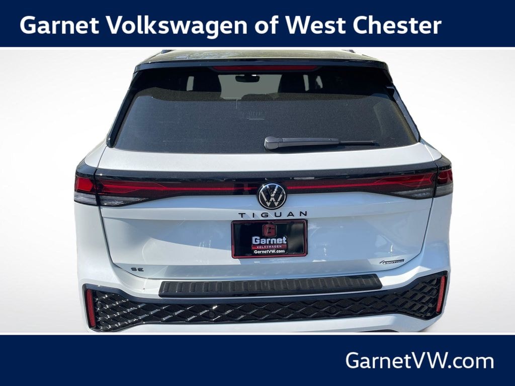 New 2026 Volkswagen Tiguan 2.0T SE R-Line Black SUV
