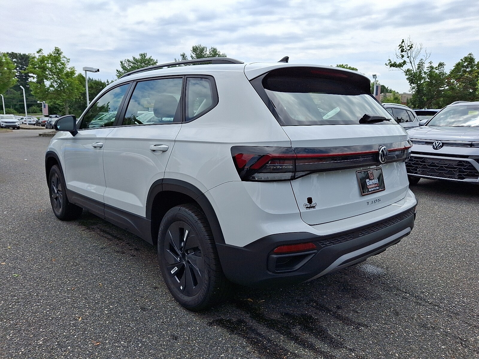 2025 Volkswagen Taos S photo 3