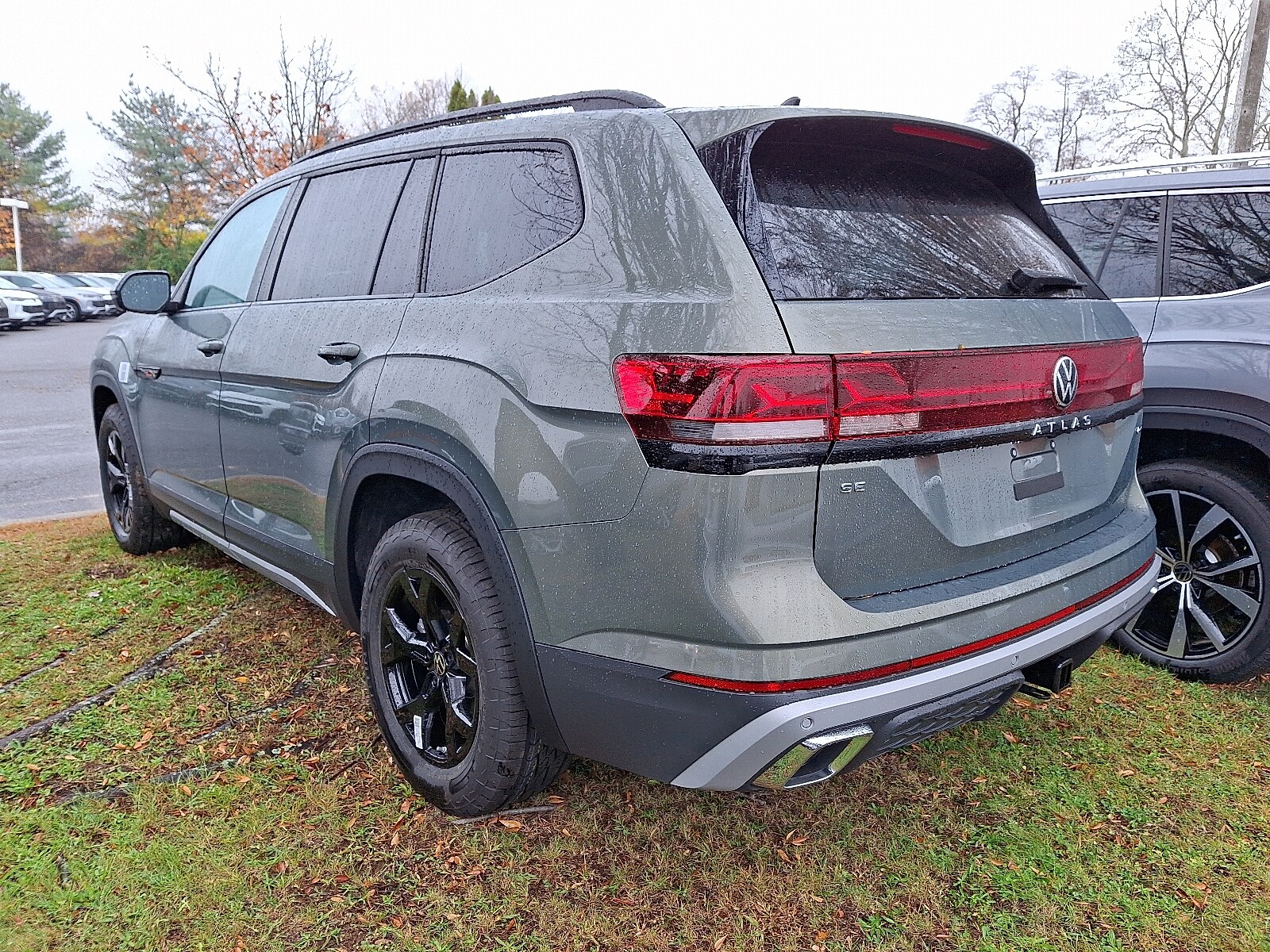 2026 Volkswagen Atlas Peak Edition SE photo 2