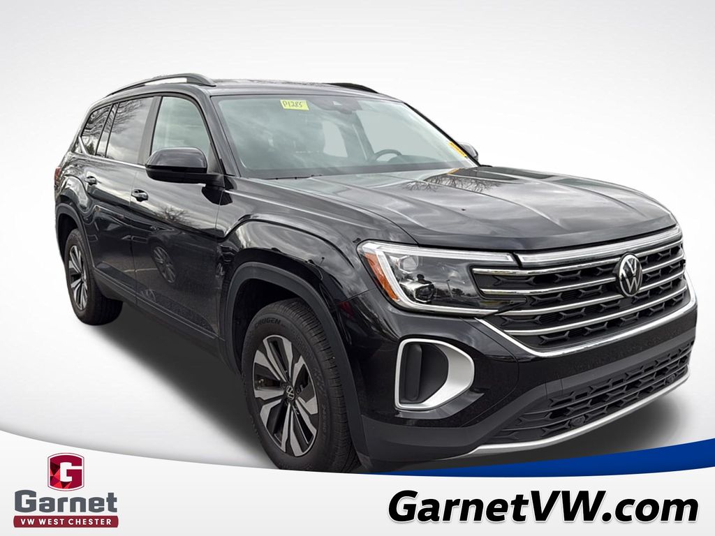 2025 Volkswagen Atlas SE photo 3