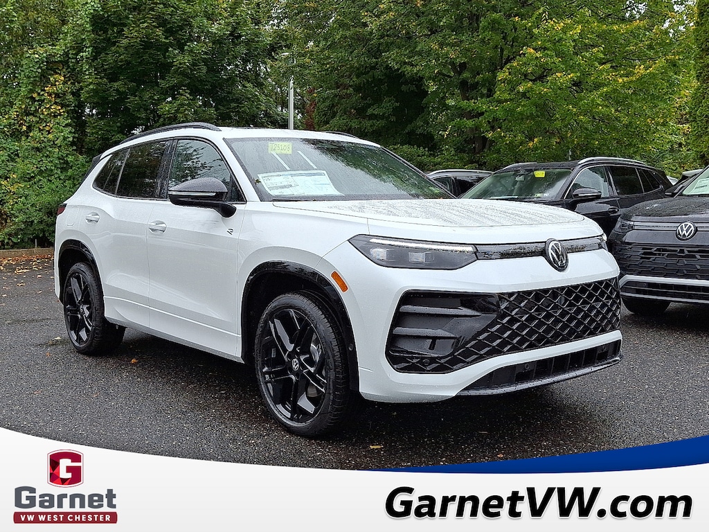 New 2025 Volkswagen Tiguan 2.0T SE R-Line Black SUV