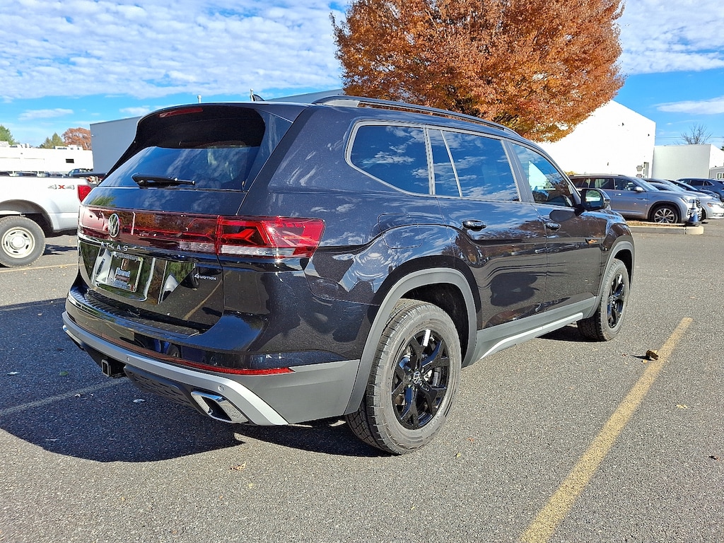 New 2026 Volkswagen Atlas 2.0T Peak Edition SUV