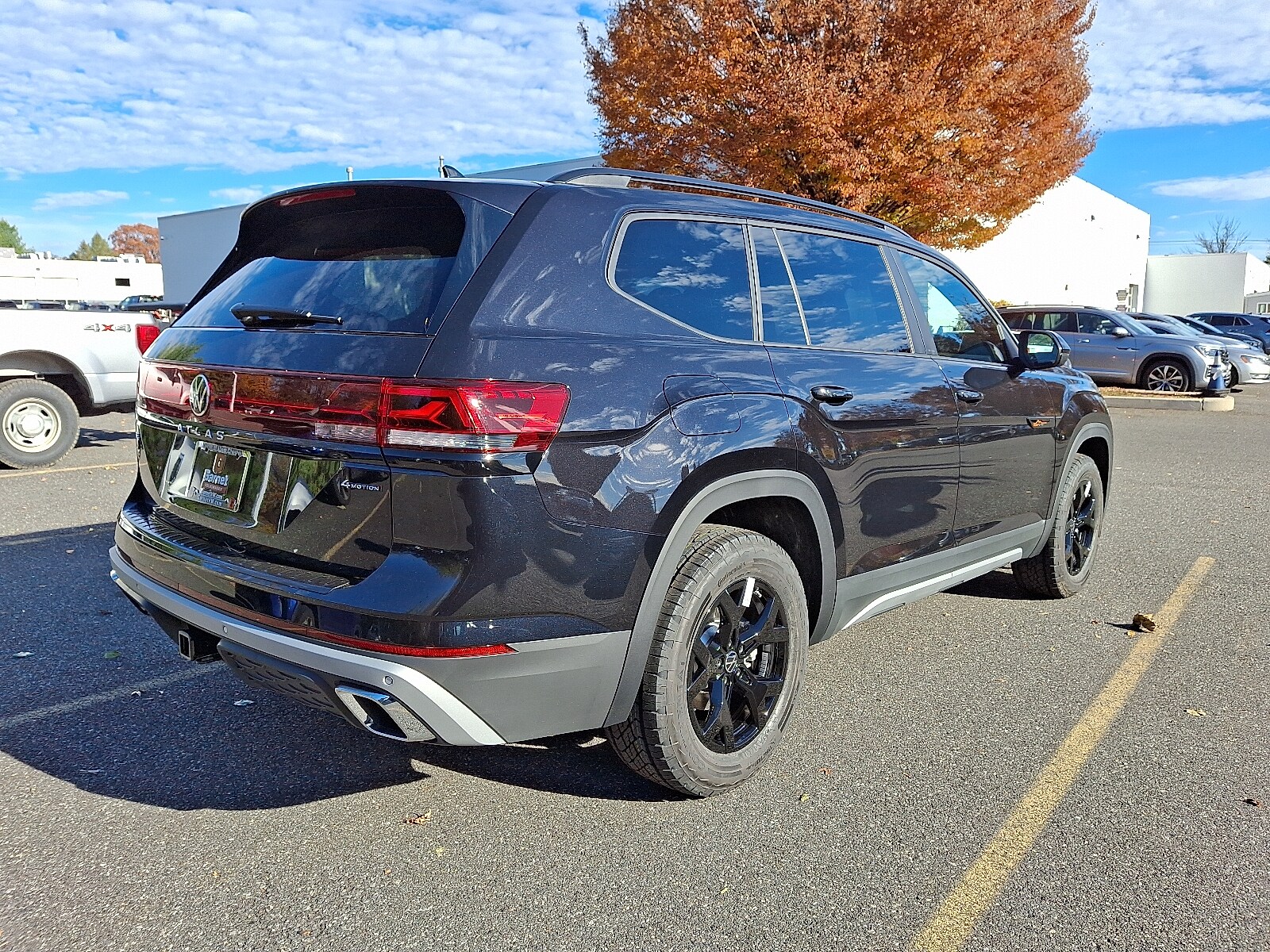 2026 Volkswagen Atlas Peak Edition SE photo 4
