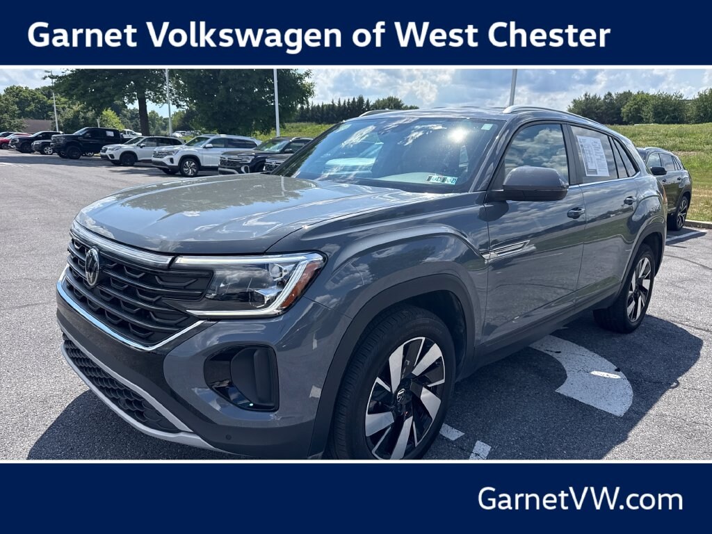 Used 2025 Volkswagen Atlas Cross Sport 2.0T SE w/Technology SUV