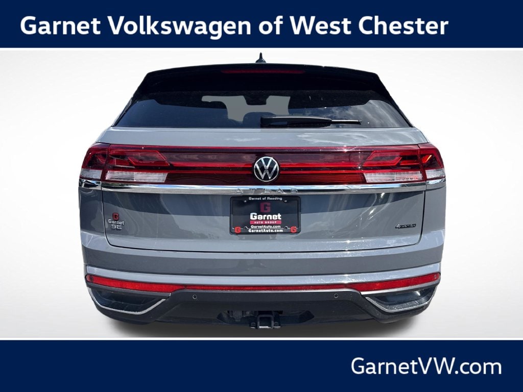 Used 2025 Volkswagen Atlas Cross Sport 2.0T SE w/Technology SUV