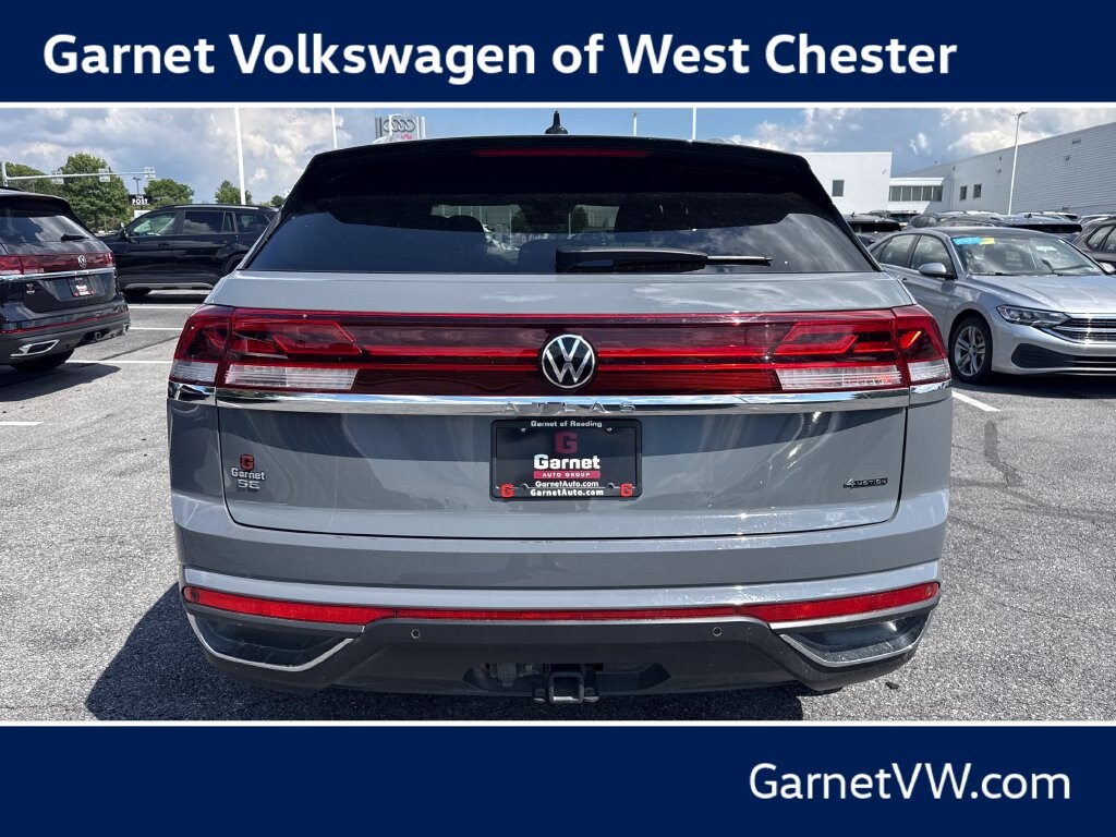 Used 2025 Volkswagen Atlas Cross Sport 2.0T SE w/Technology SUV