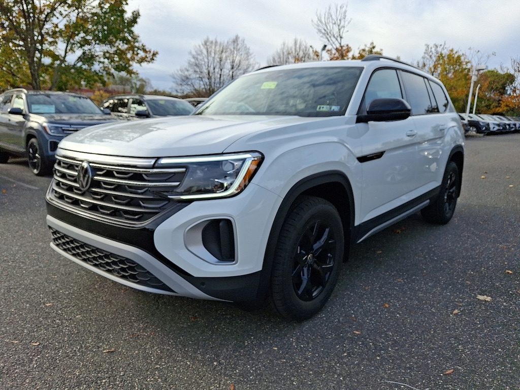 New 2025 Volkswagen Atlas 2.0T Peak Edition SUV