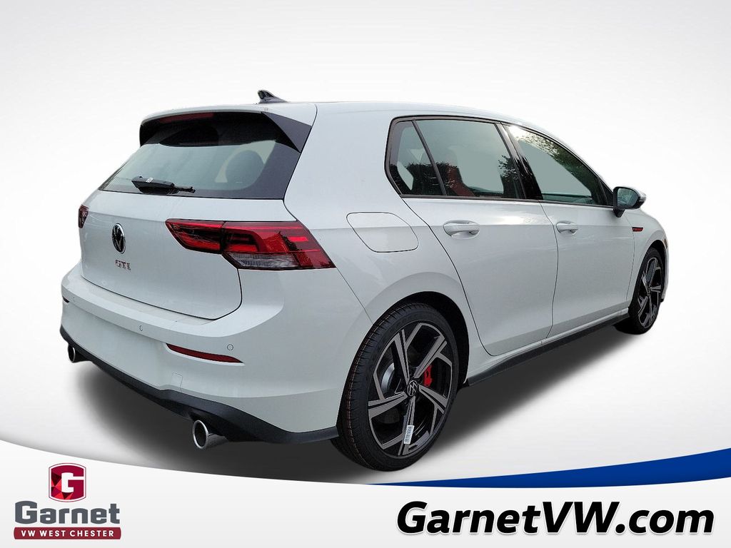 2024 Volkswagen Golf GTI SE photo 4