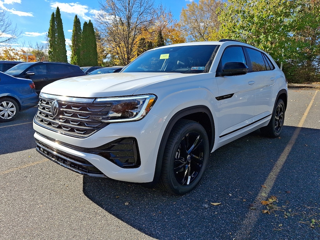 New 2026 Volkswagen Atlas Cross Sport 2.0T SEL R-Line Black SUV