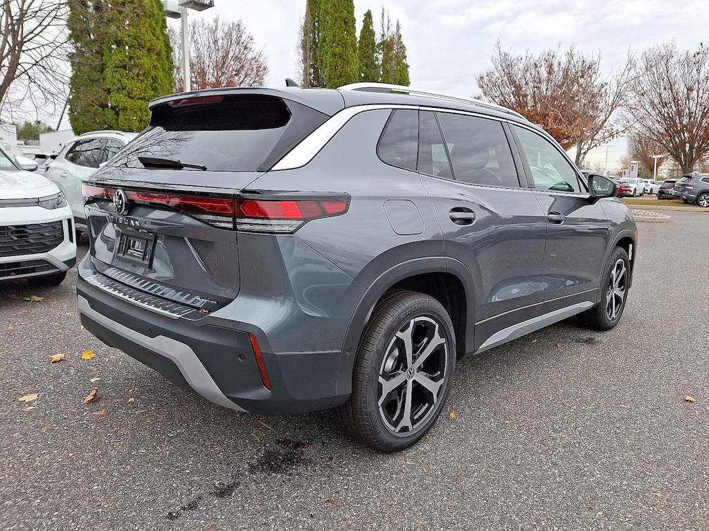 New 2026 Volkswagen Tiguan SE SUV