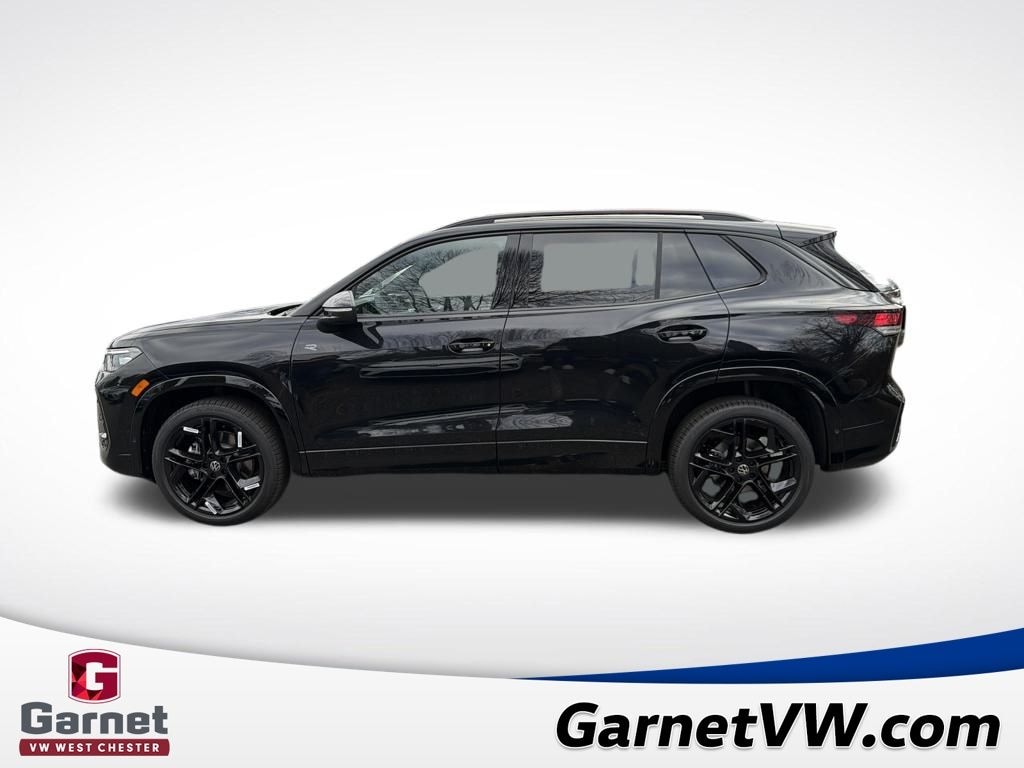 New 2026 Volkswagen Tiguan SE R-Line Black SUV