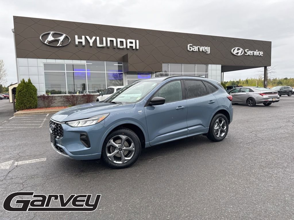 2024 Ford Escape ST-Line AWD's photo