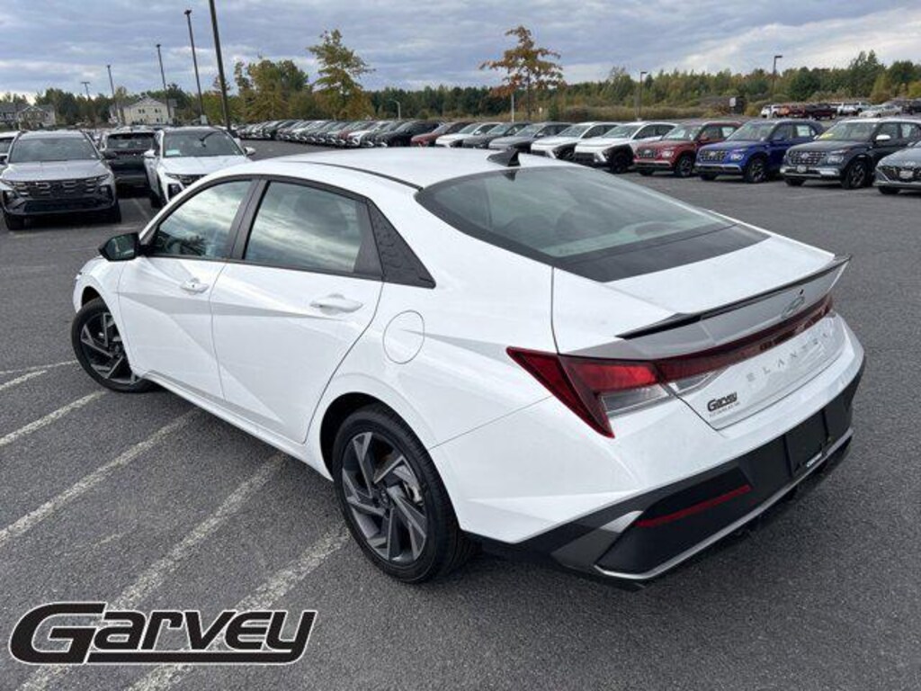 New 2025 Hyundai Elantra SEL Sport Sedan